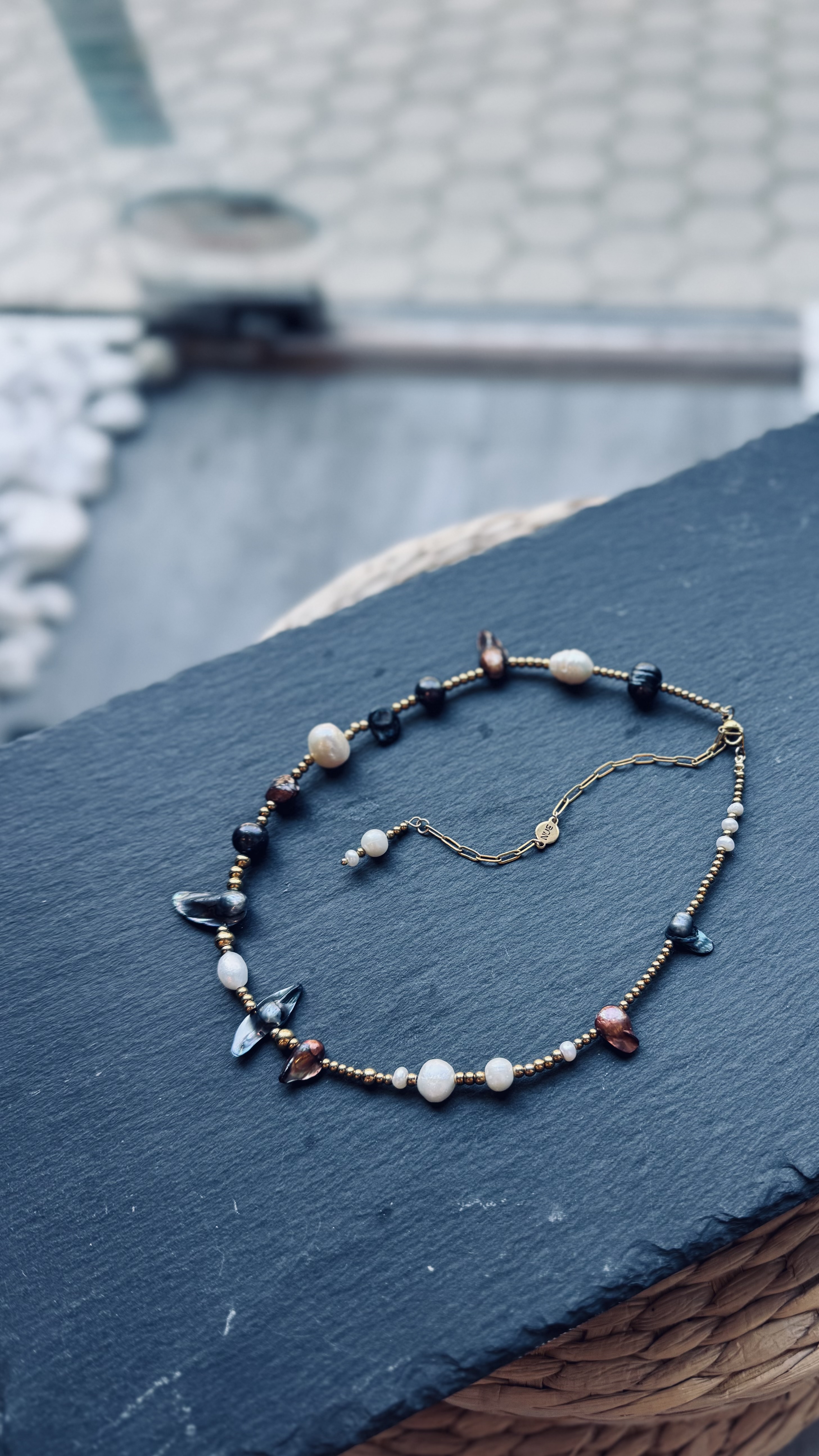 •Nacre Necklace• view 3