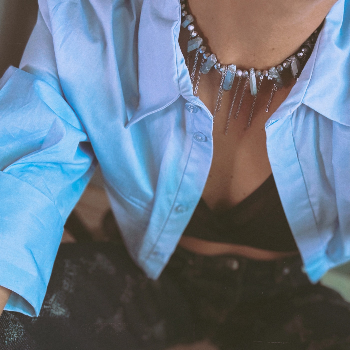 Raw Quartz Necklce view 2