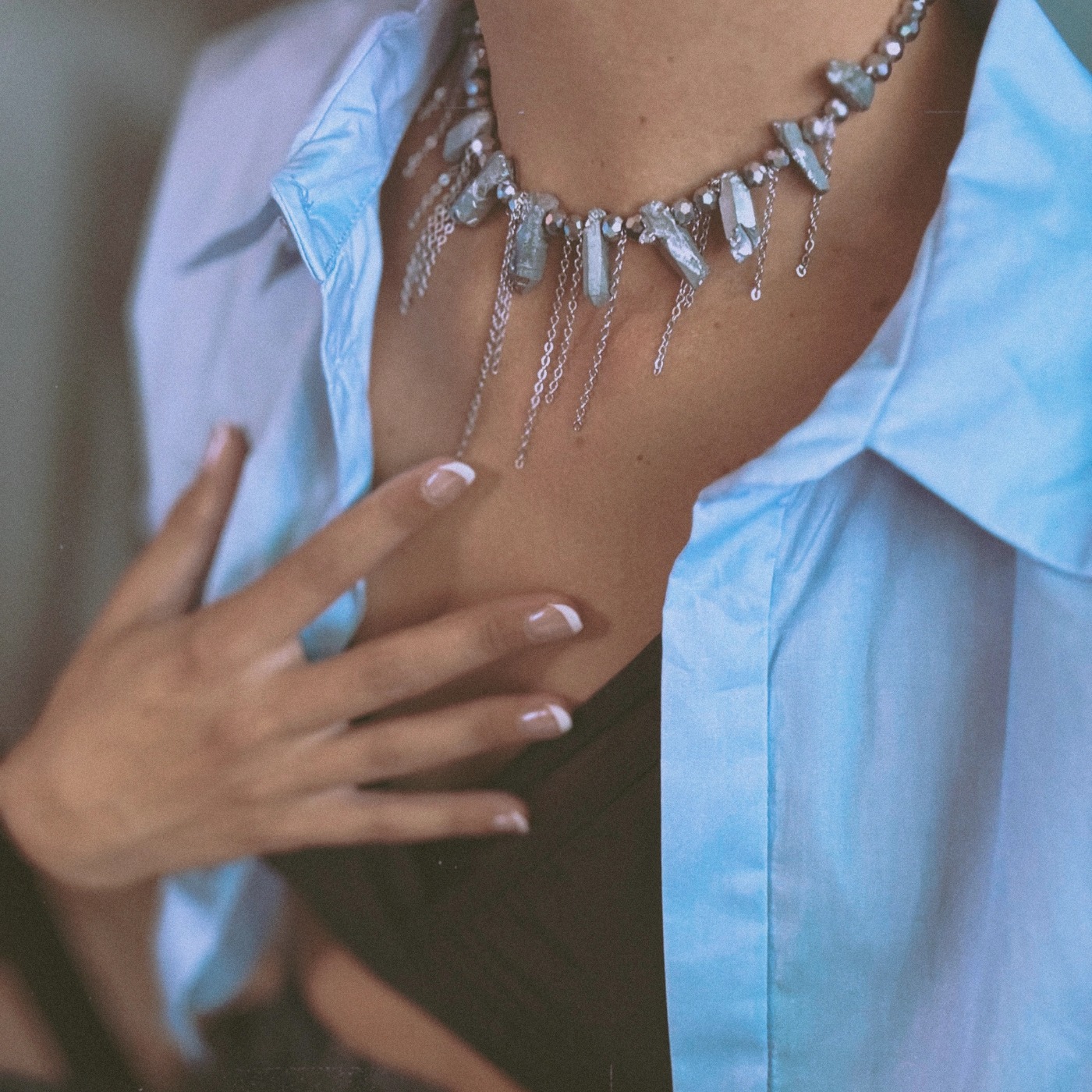 Raw Quartz Necklce view 3